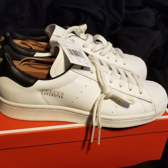 Adidas superstar pure London mens 6 1/2 Adidas superstar pure London mens 6 1/2